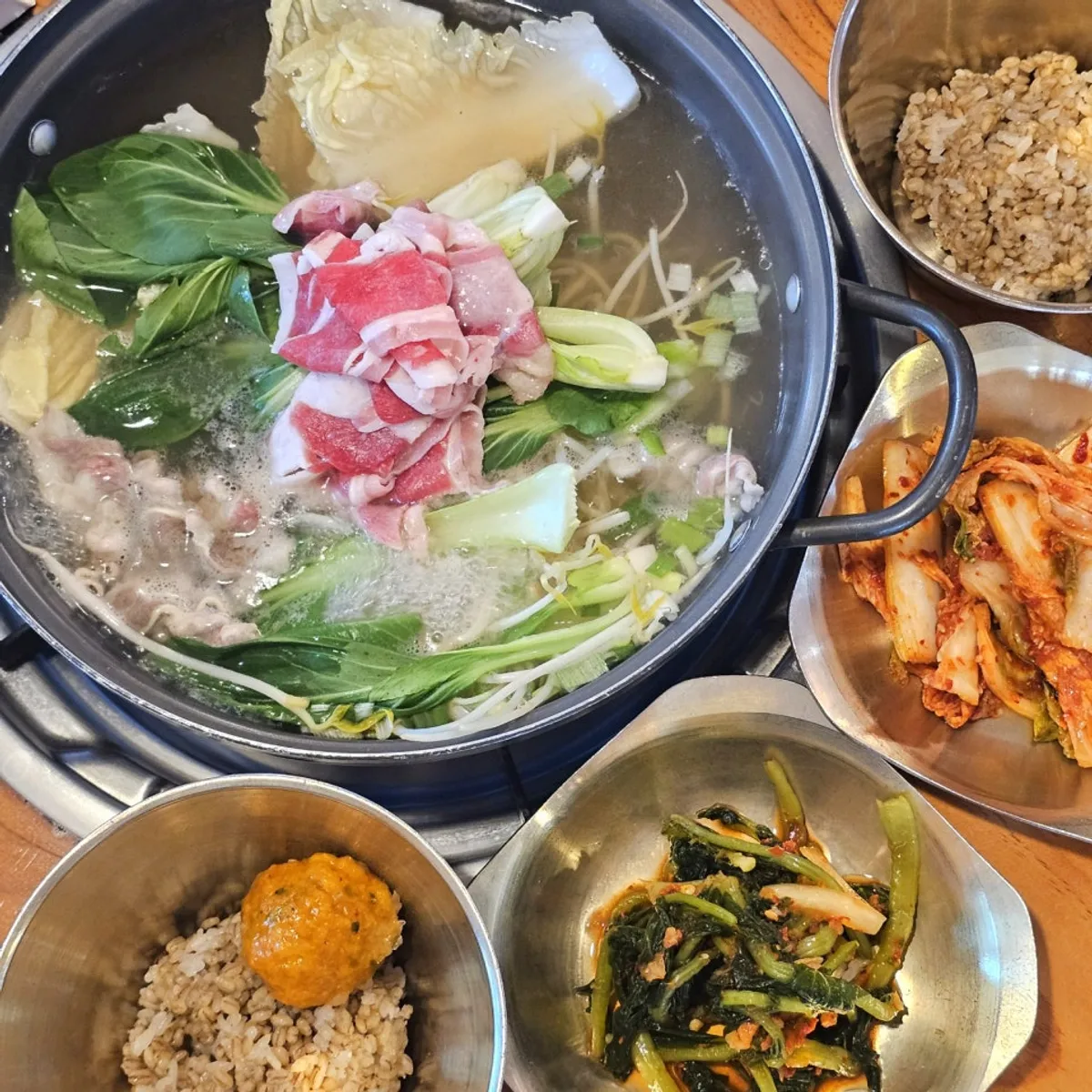 평택 안중 송담칼국수 대표 사진