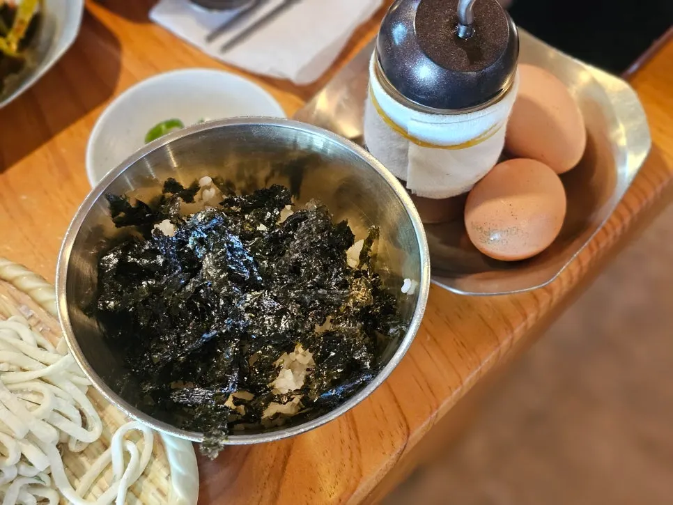 계란 두 개가 들어간 마무리 계란죽