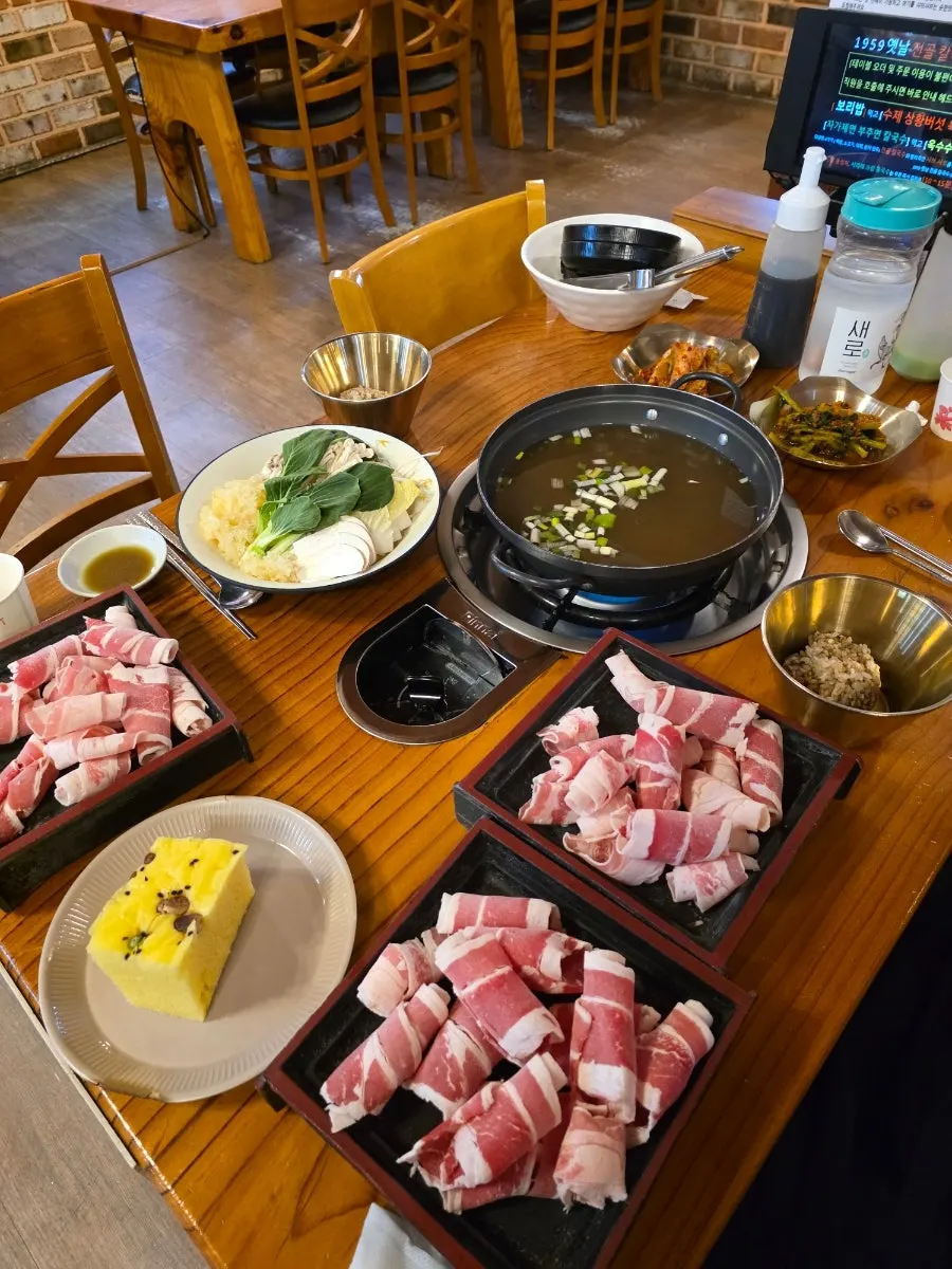 Shabu-shabu broth boiling in the pot