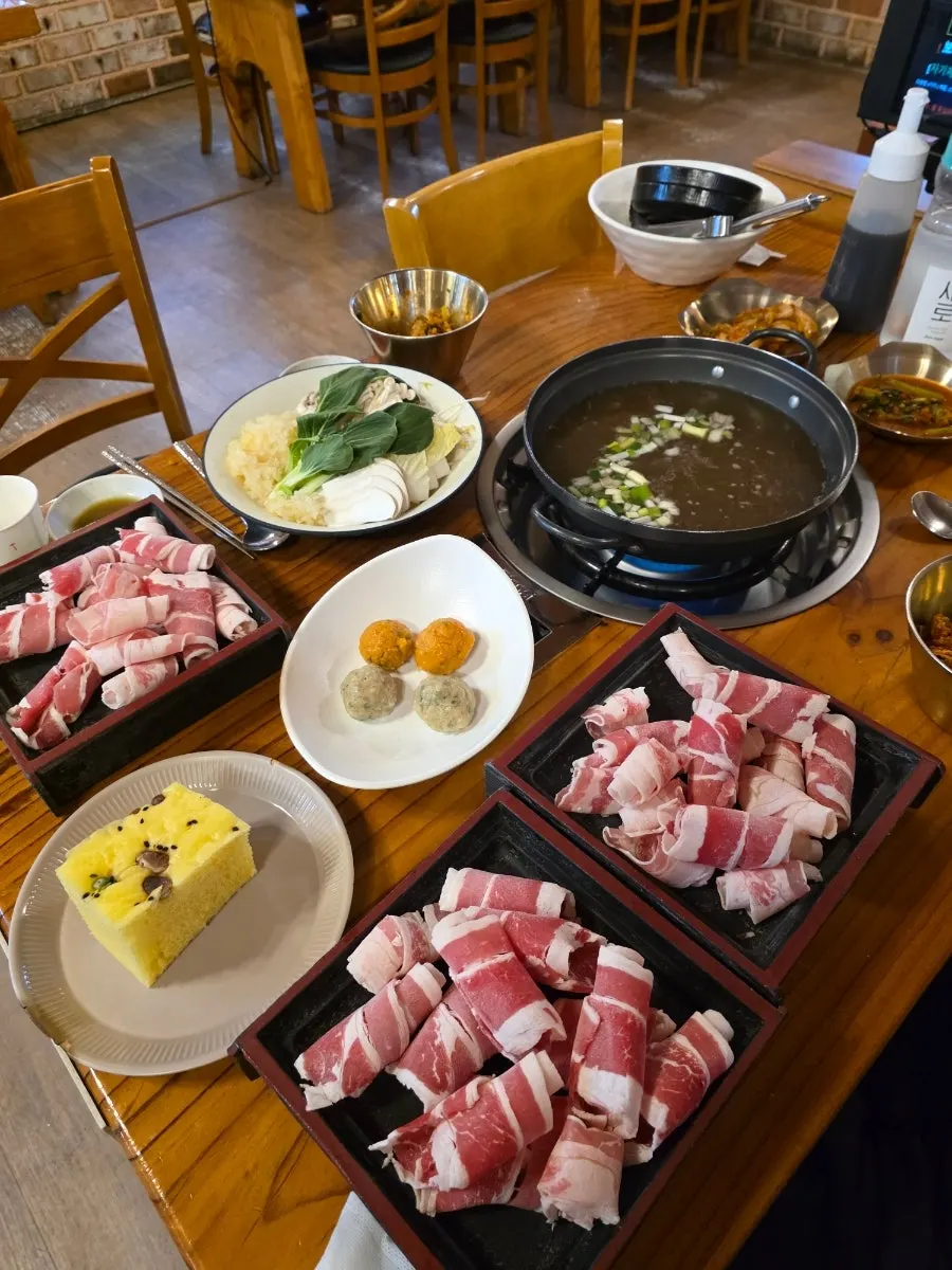 Plate of vegetables for the shabu-shabu