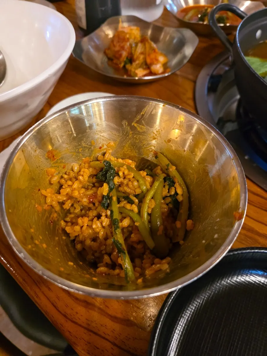 Spicy shabu-shabu broth after stirring in the dagadi