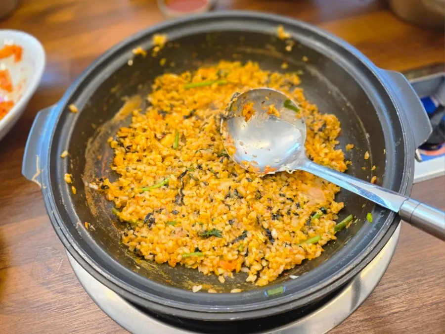 Finished fried rice in the pot