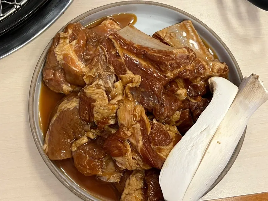 고기 굽기 전 세팅된 옥련갈비 상차림