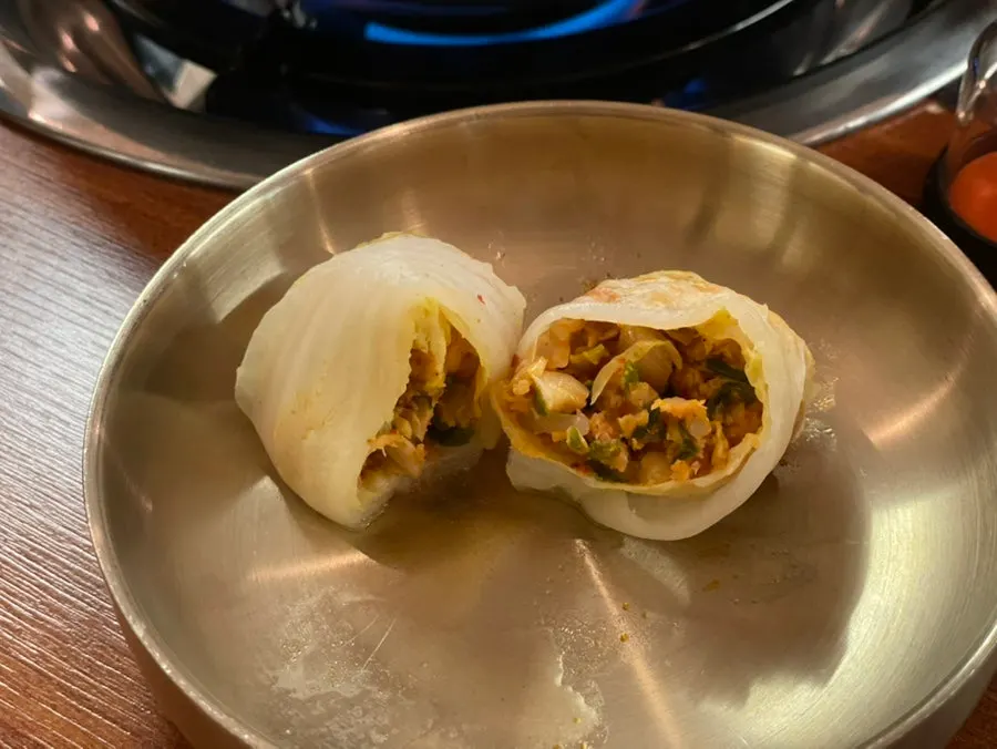 Close-up of the tender pear leaf herbal pork