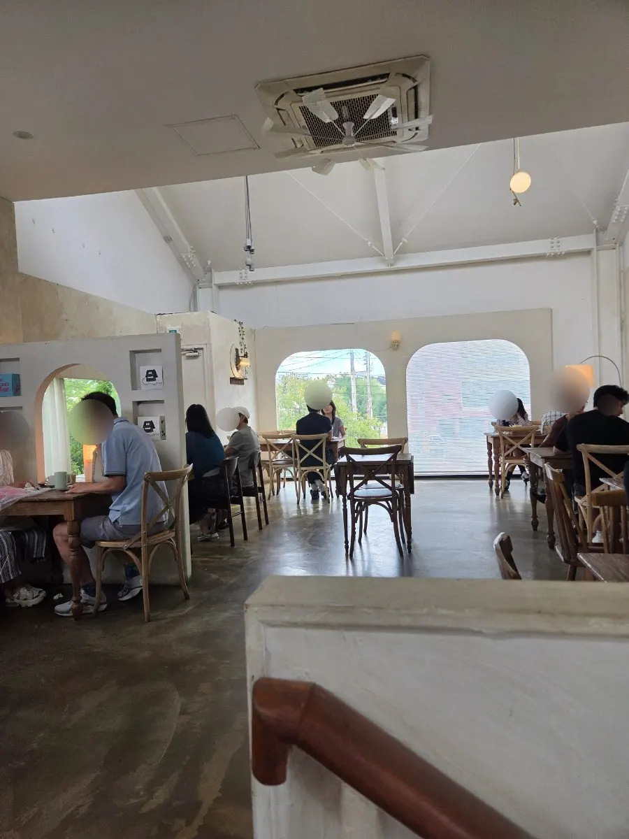 카페포문 본관 주문 카운터 주변