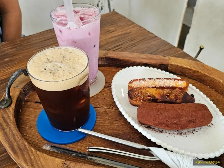 Strawberry latte with financiers and madeleines