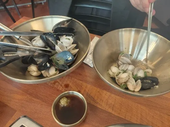 고창 동죽과 통영 홍합