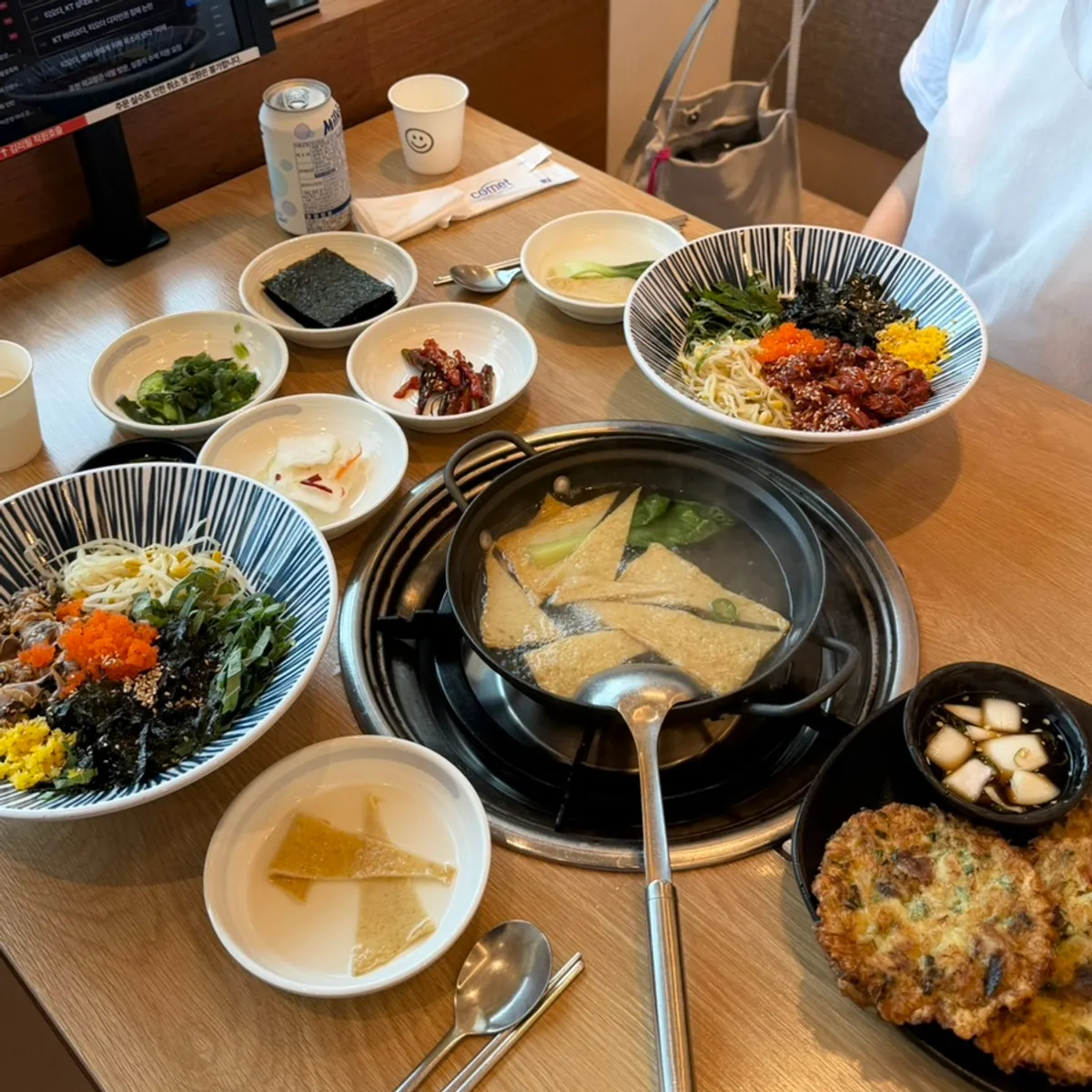 셀프바에서 추가 가능한 기본 반찬