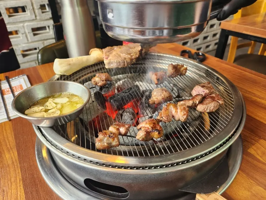 Lamb set and warm noodle soup at Hwaro Yangmi Pyeongtaek Court Branch
