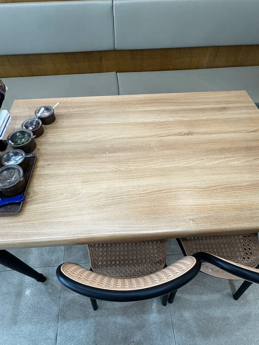 Self-serve bar with kimchi and kkakdugi