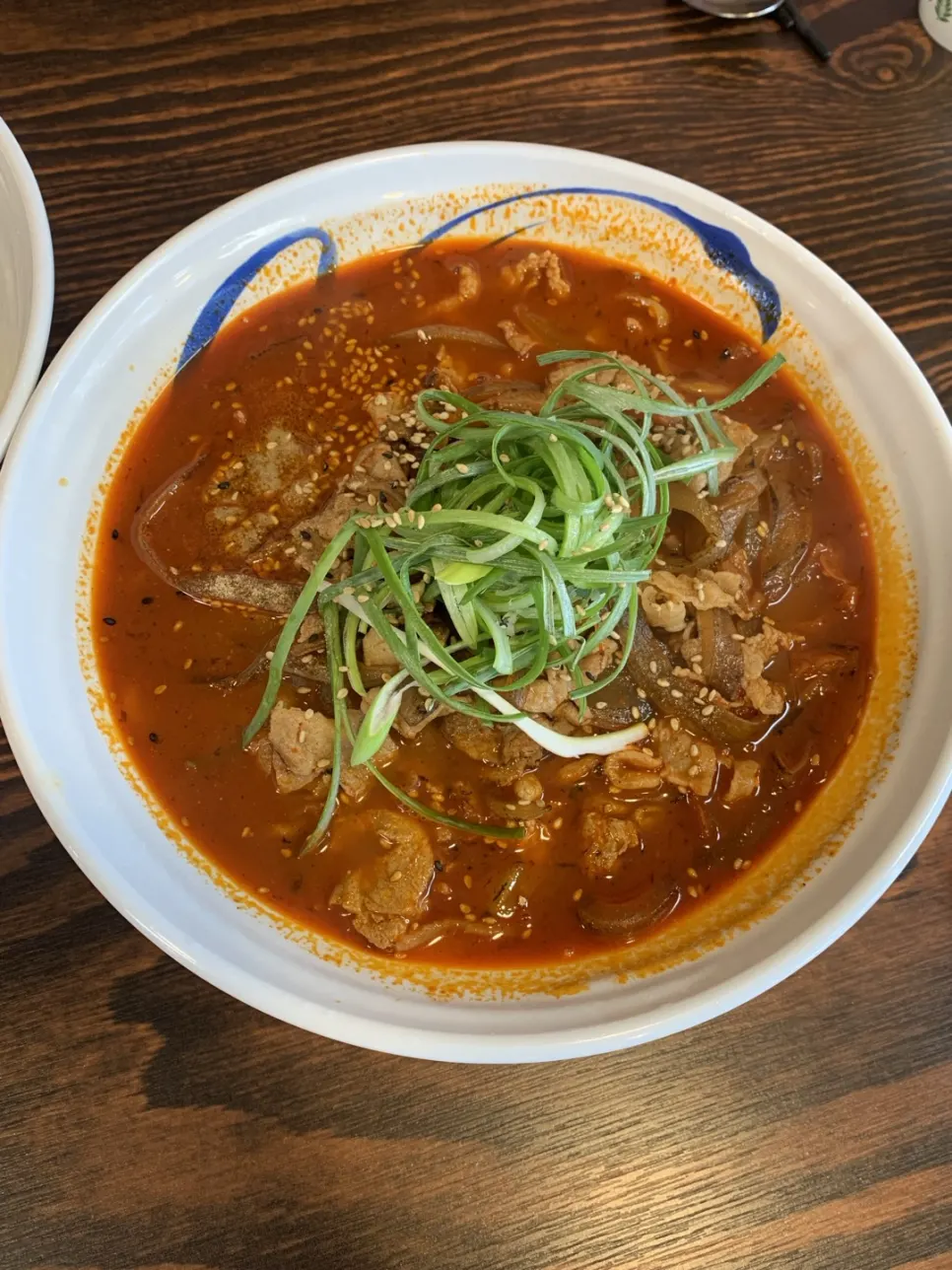Gogi jjambbong packed with toppings