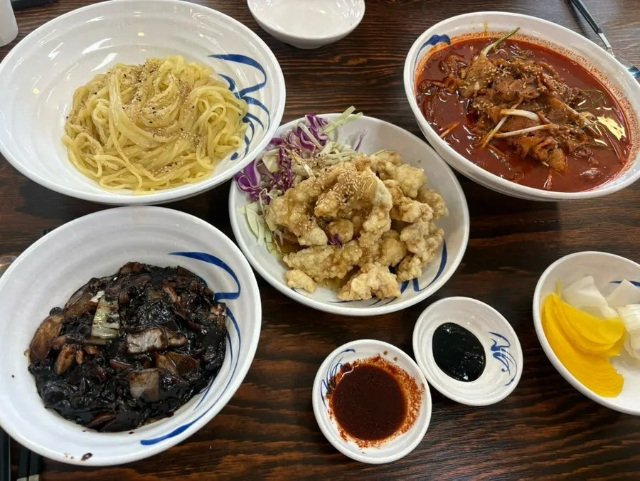 Table set with the ordered Chinese dishes