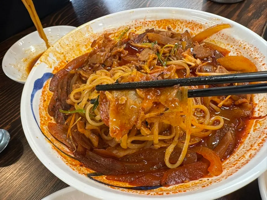 Gobul Jjambbong with rich broth