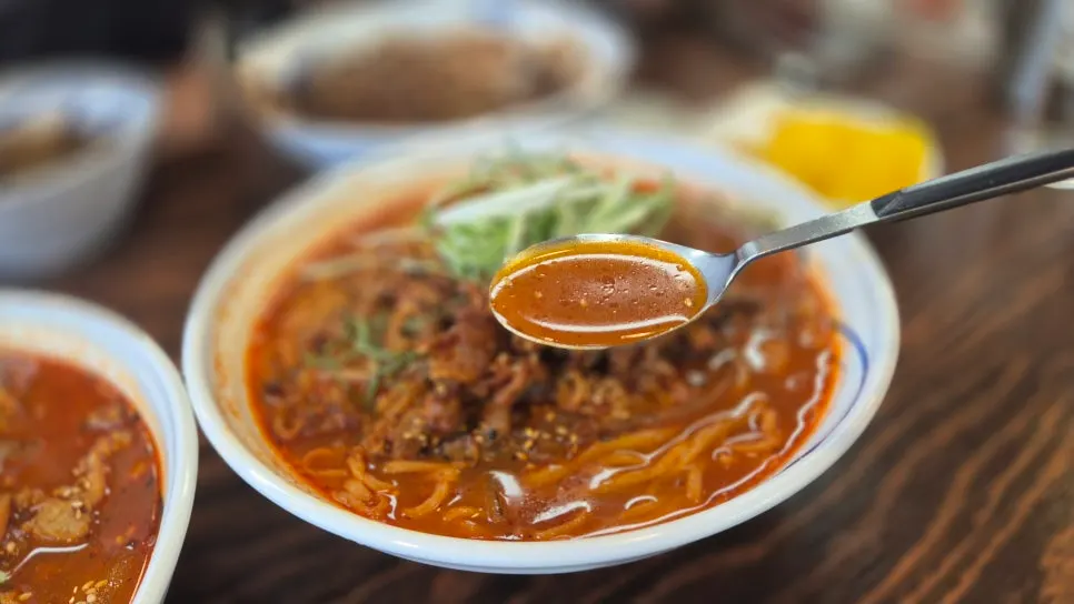 Thin, soft jjambbong noodles