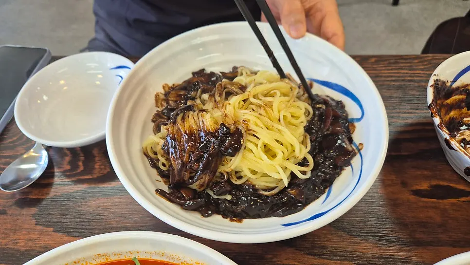 Danmuji and onions at the self-service corner