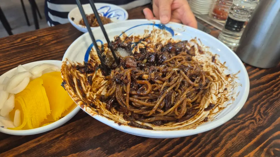Mixed extra-large gan-jjajang