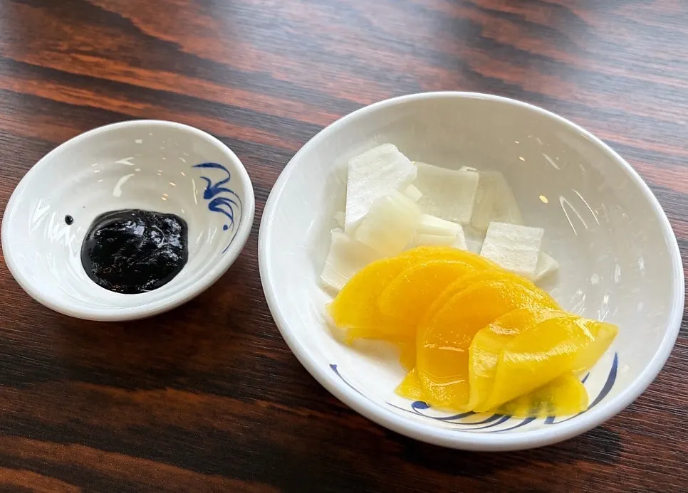 기본 반찬 양파 단무지 춘장