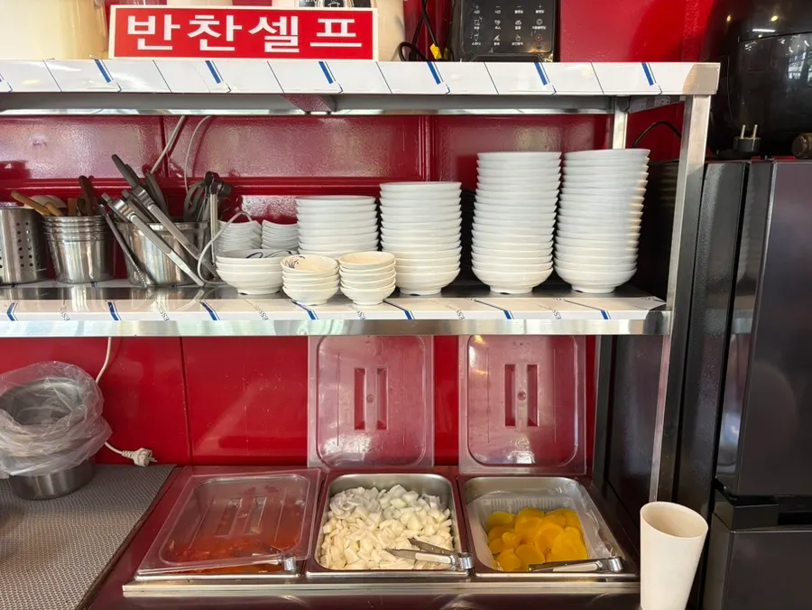 Lunch meal at Jangsu Jjambbong Jeonmunjeom
