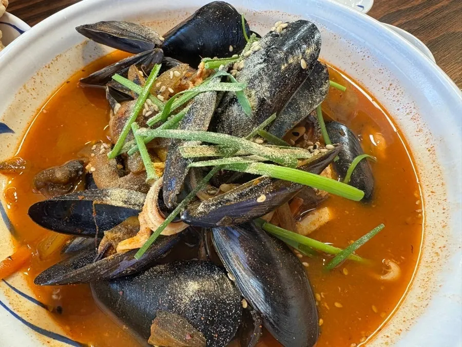 Jjambbong with spicy broth