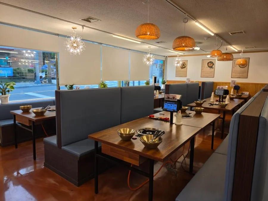 Seating at Goryeo Mulchong Kalguksu