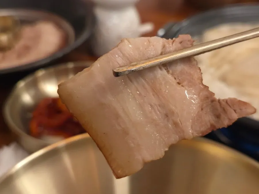 Glistening pear-leaf medicinal boiled pork