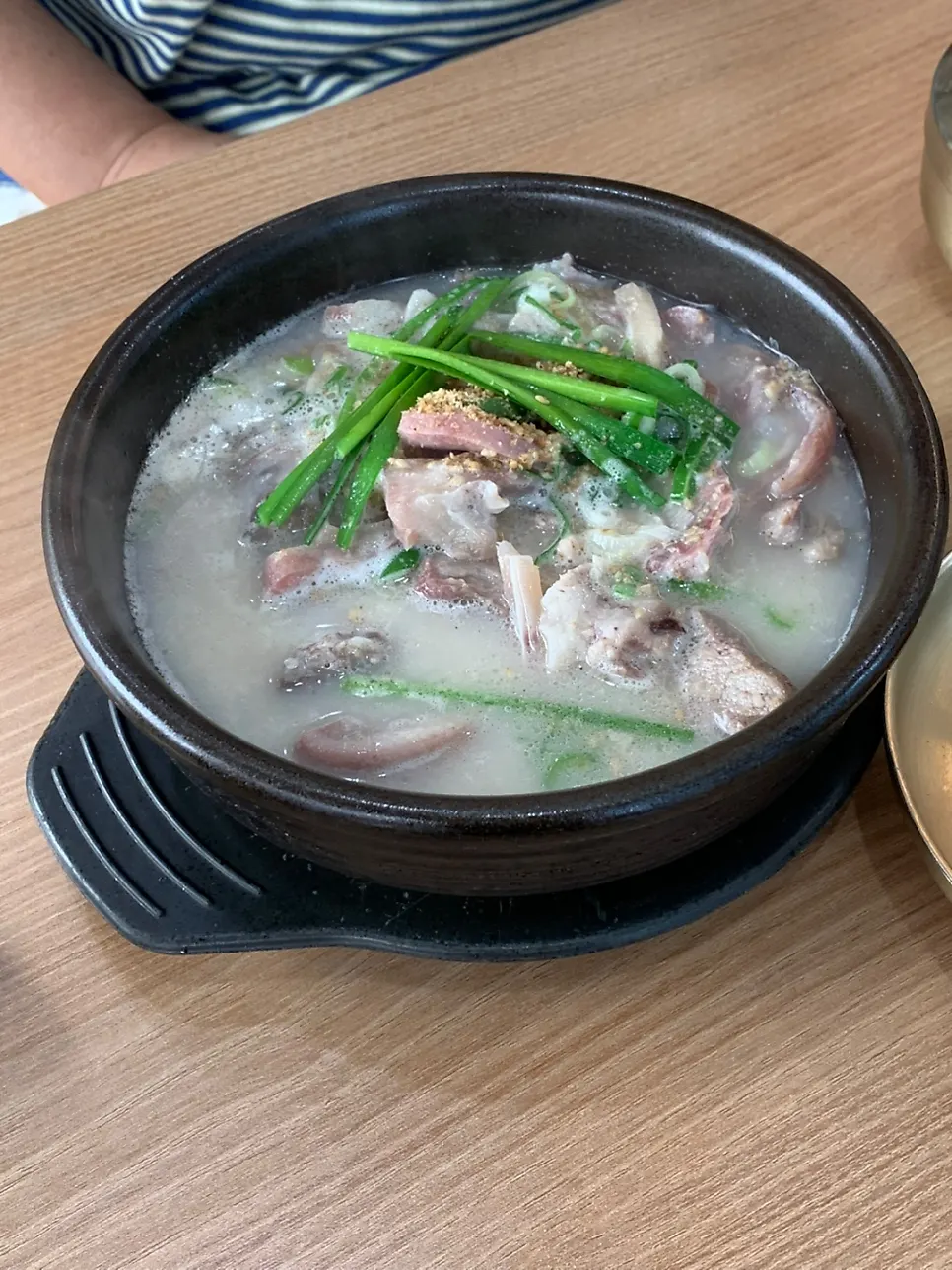 Sundaeguk loaded with meat and blood sausage