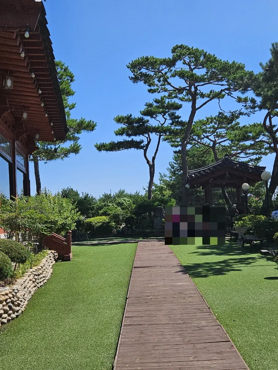 Outdoor view at Suksudaega