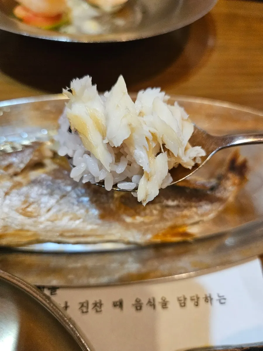 Soybean paste stew and side dishes