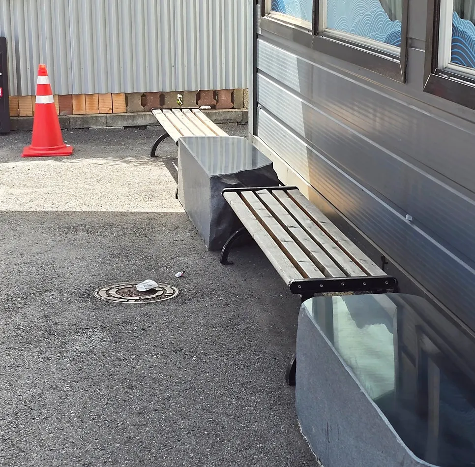 Kkomak Manse dedicated parking lot
