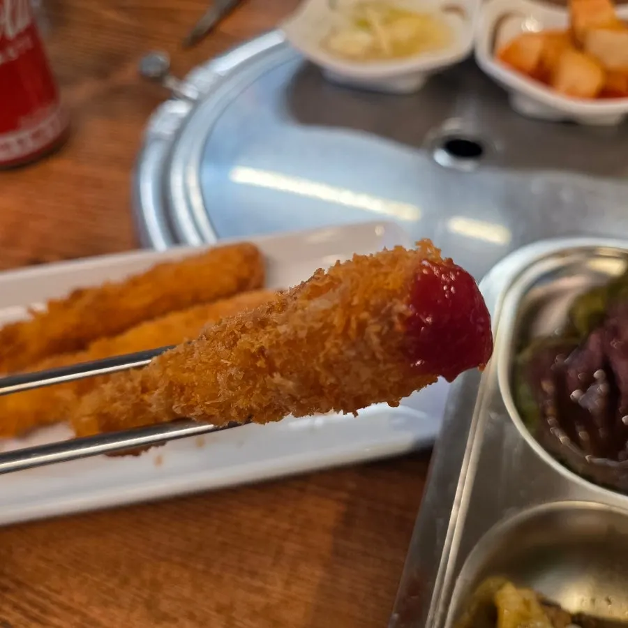 Table setting with hot fried shrimp