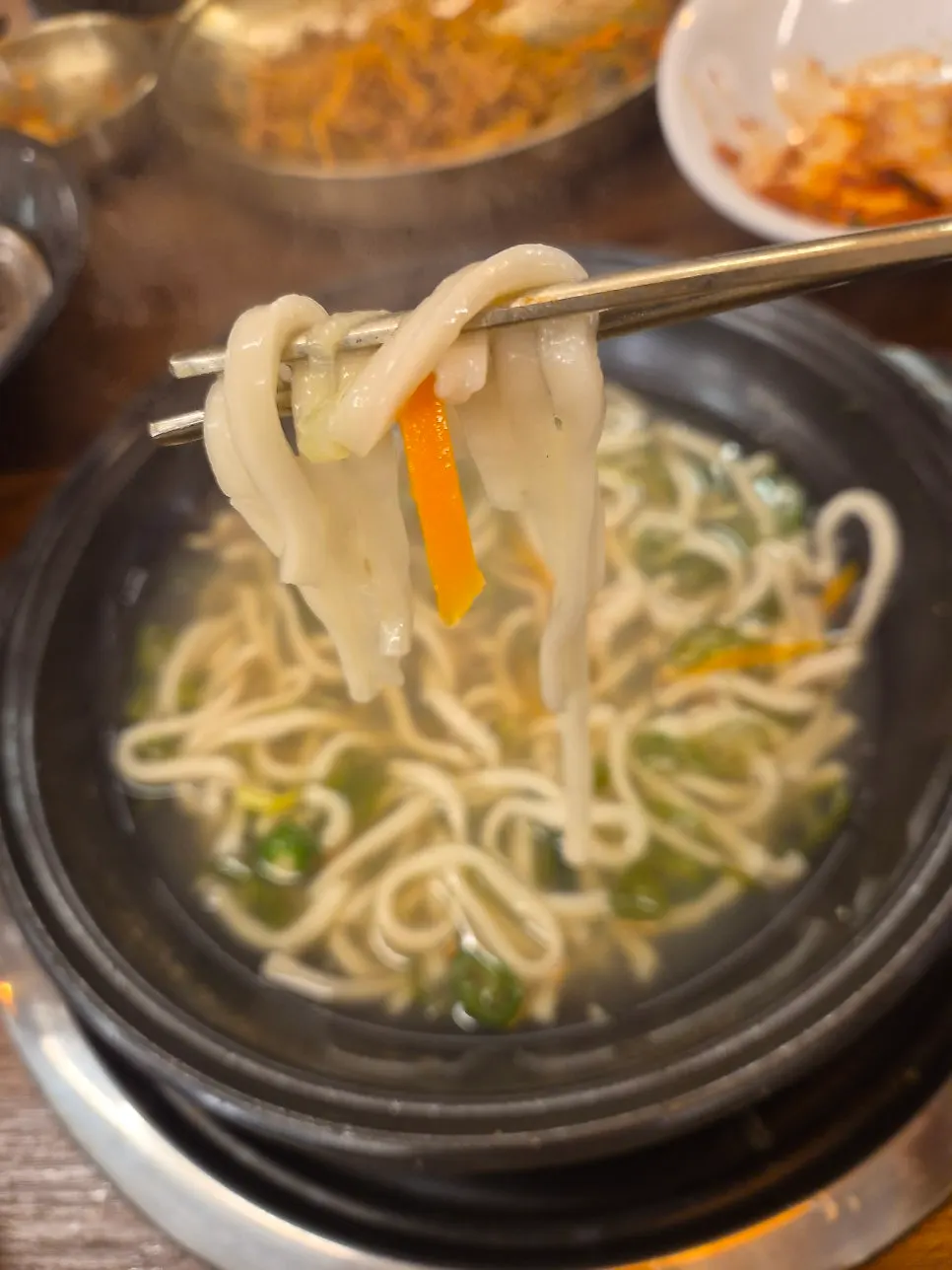 Noodles boiled with the 5-minute hourglass timer