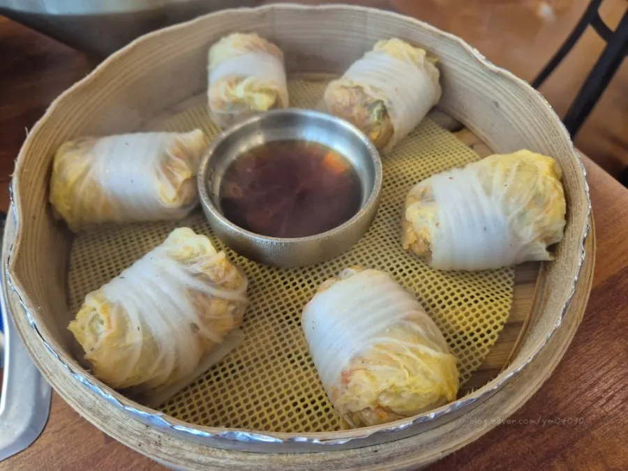 알배추만두 한 접시