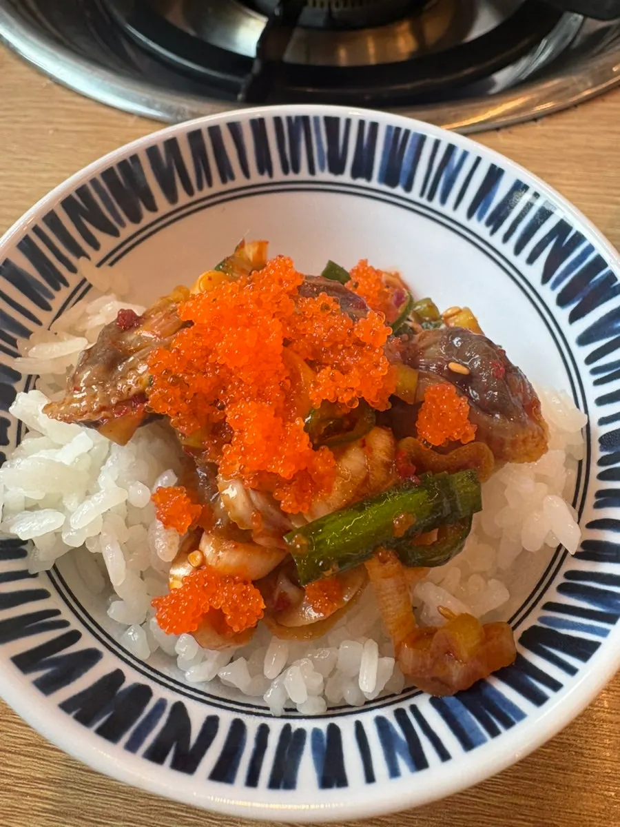 곱창김에 싸 먹는 꼬막 비빔밥