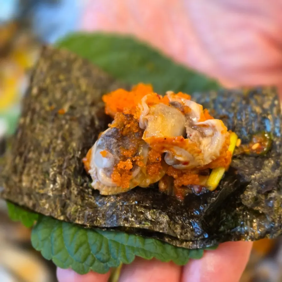 살만 쏙 빼먹는 양념꼬막
