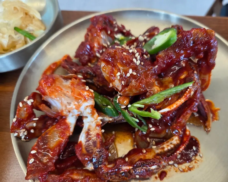 Yangnyeom gejang banchan packed with crab meat