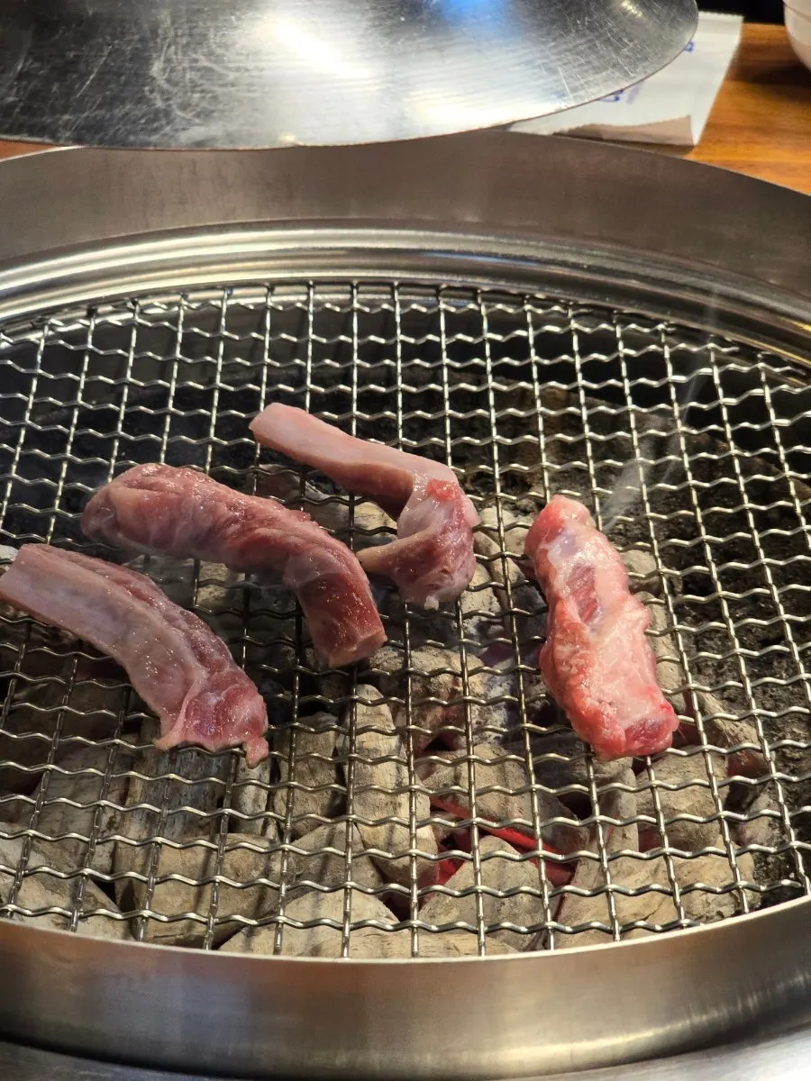 Order of Jugeoksal and beef rib meat