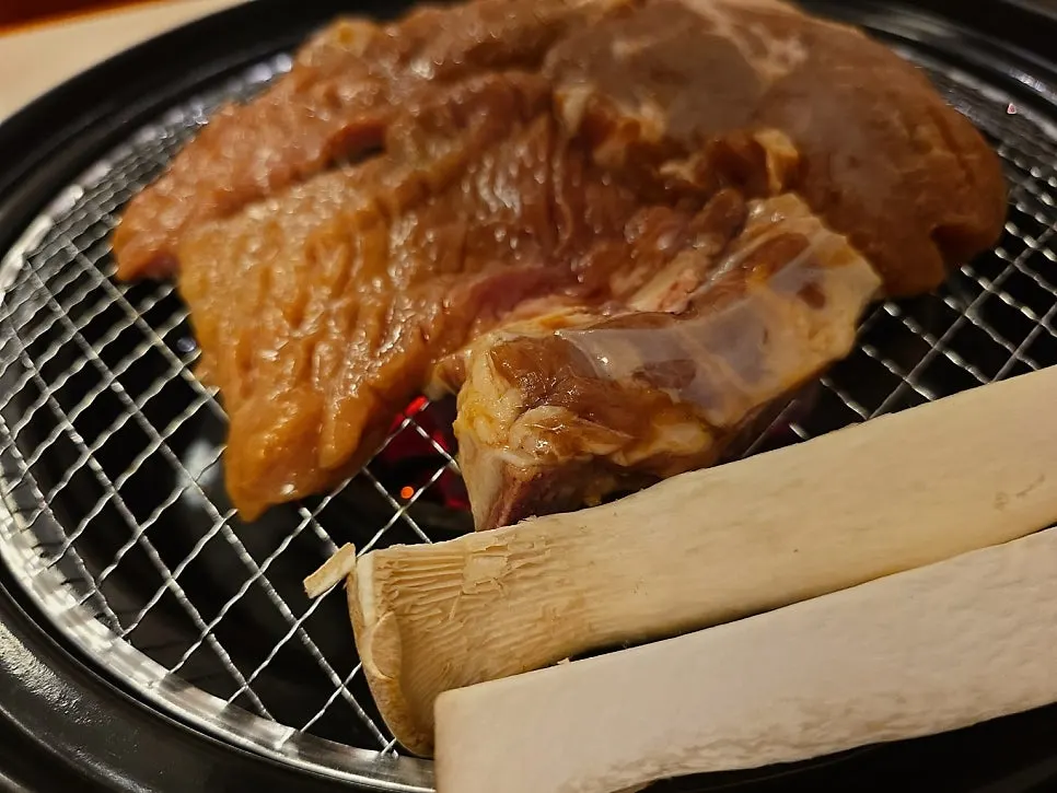 돼지갈비 주문 전 상차림 사진