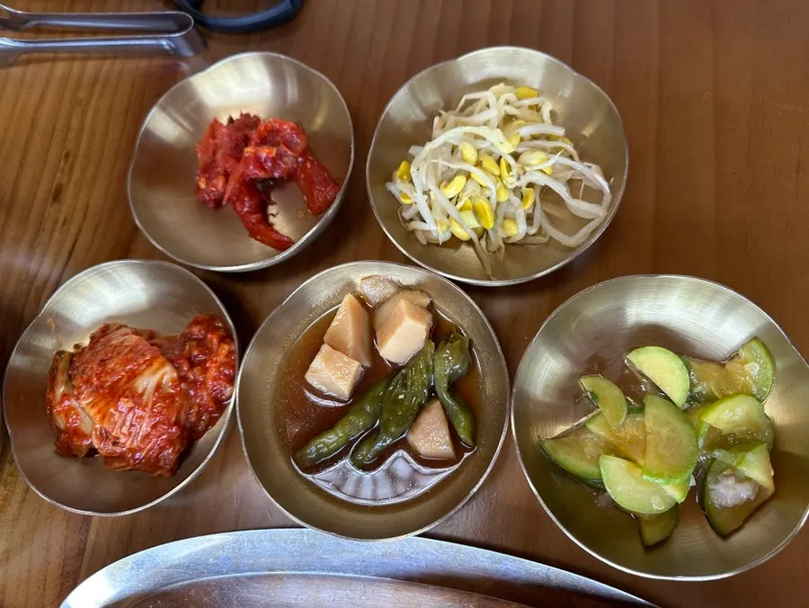 보리굴비 정식 반찬 구성