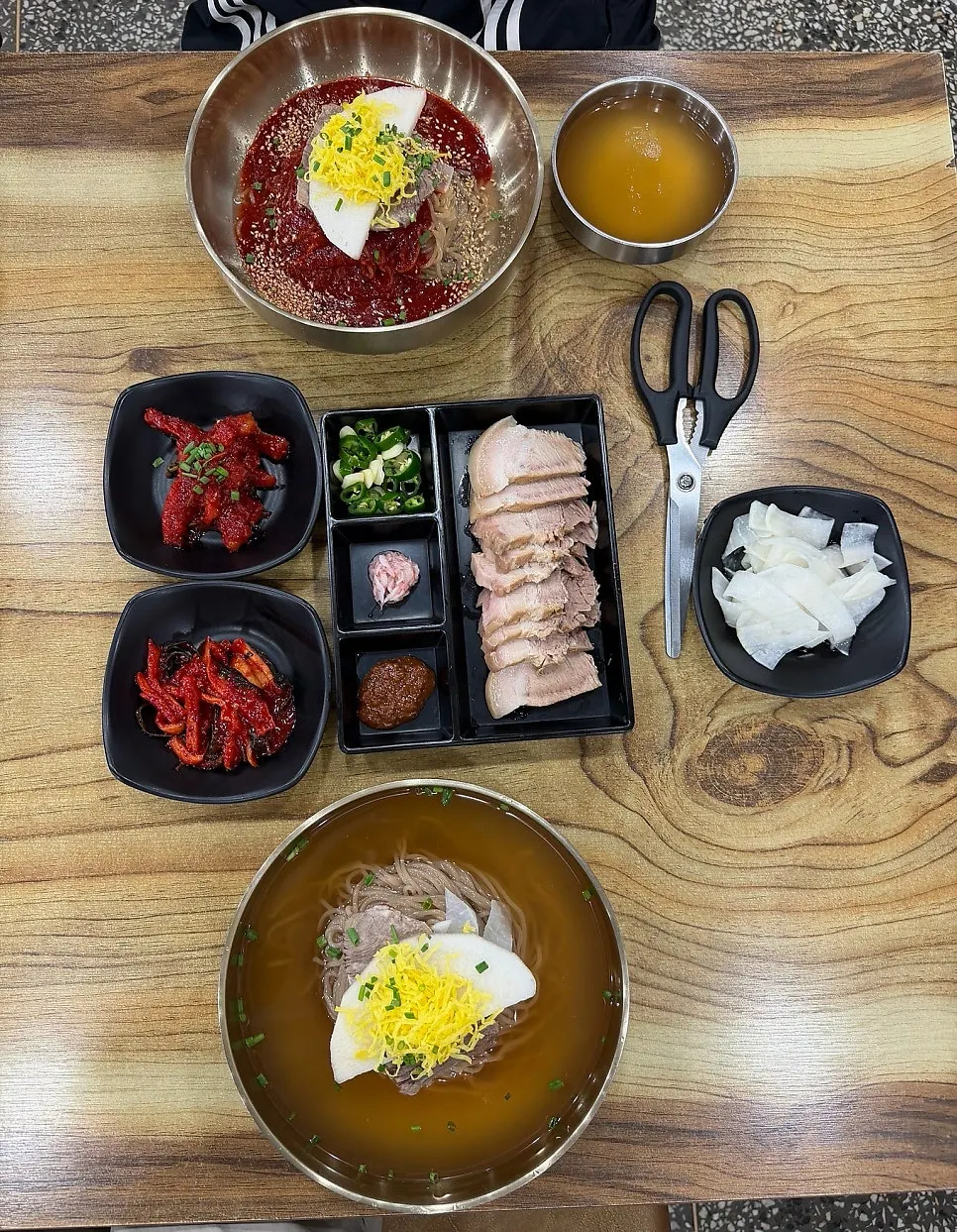 A neatly arranged table at Seoul Myeonok