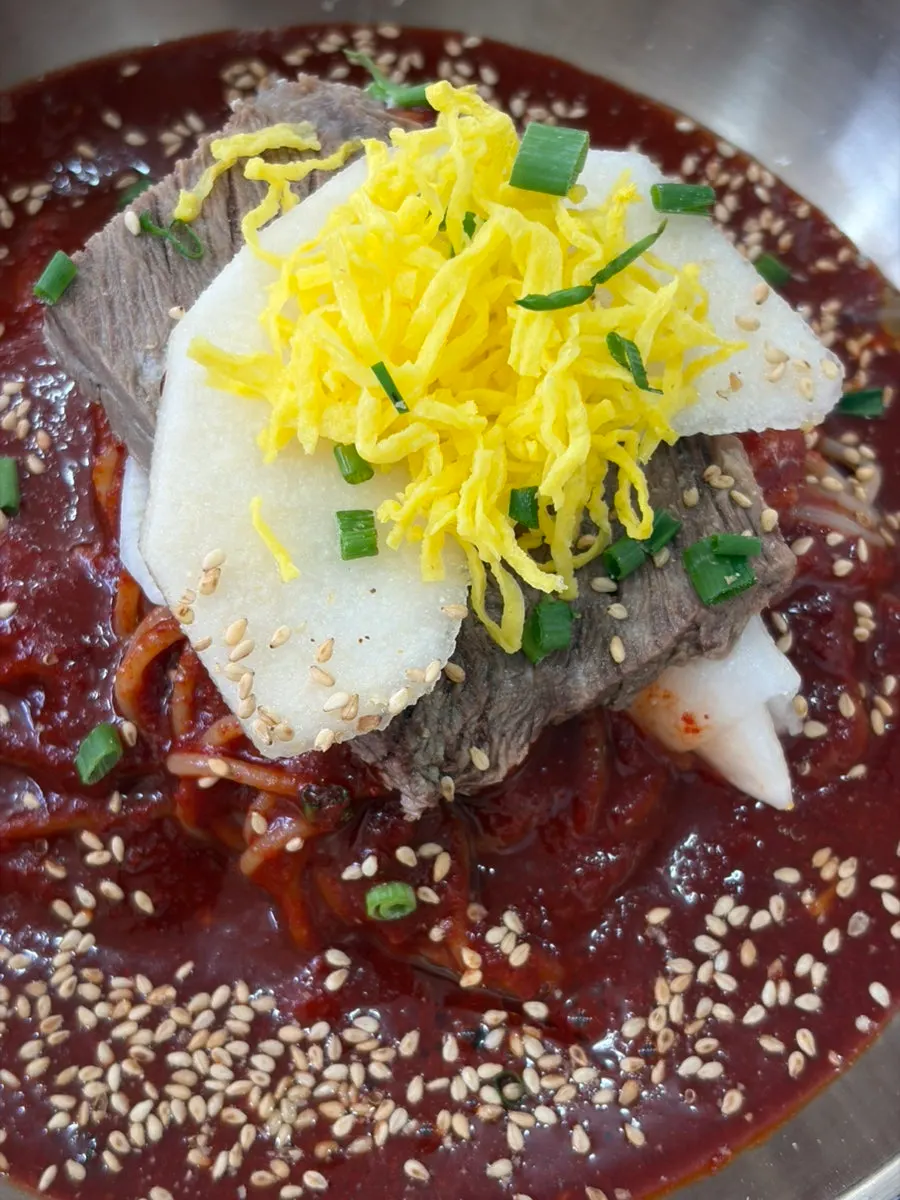 Photo of Pyongyang naengmyeon with mild broth