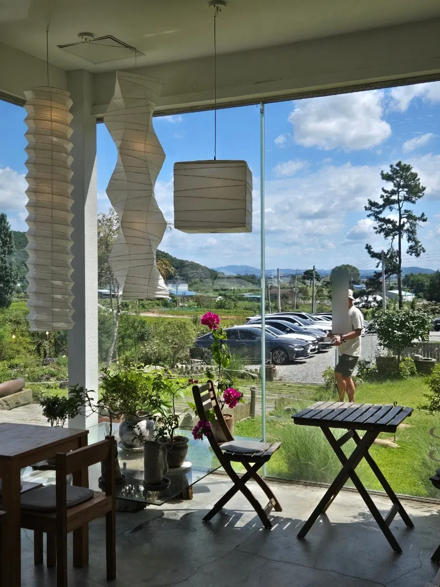 Sisup's outdoor view under a clear sky