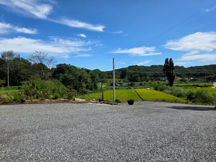 Sisup's private parking lot