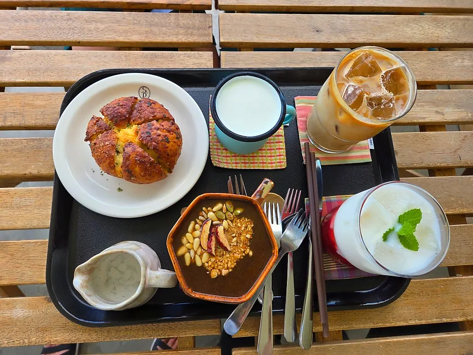 Self-service corner at Sisup café