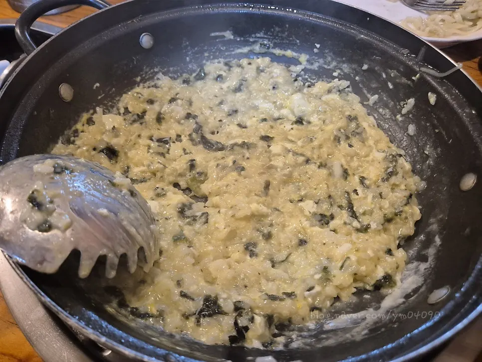 푸짐하게 먹은 칼국수 식사
