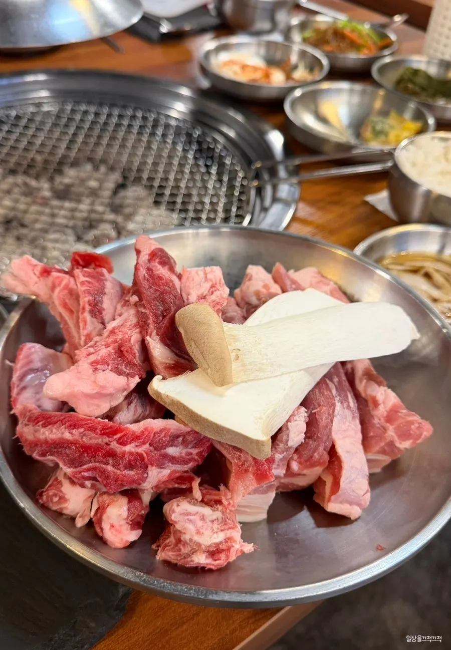 Jugeokjip's rich doenjang jjigae