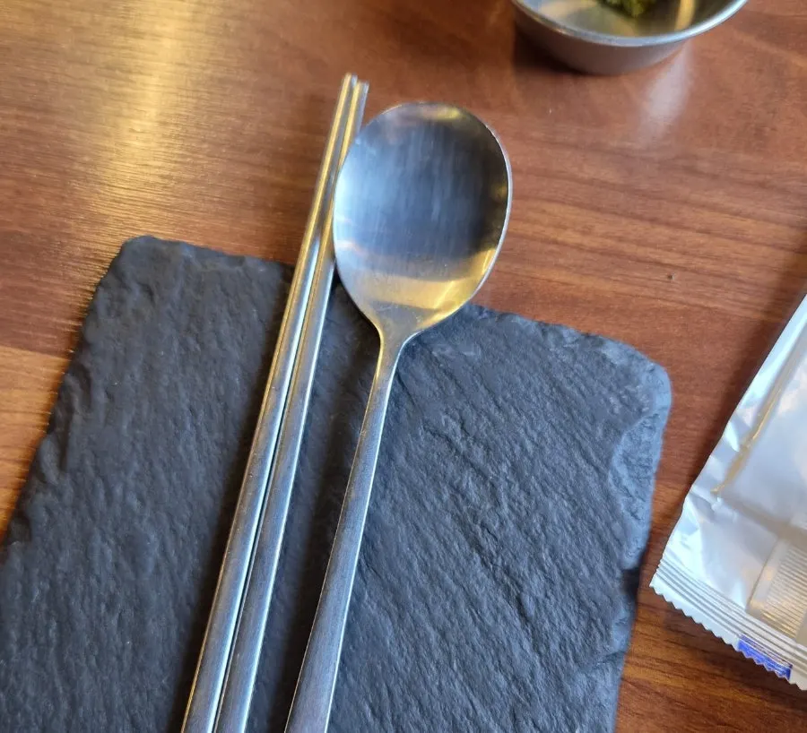 마시멜로와 옥수수가 있는 셀프바