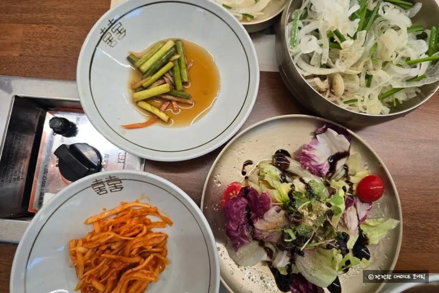 Wrap vegetables prepared at the self-bar