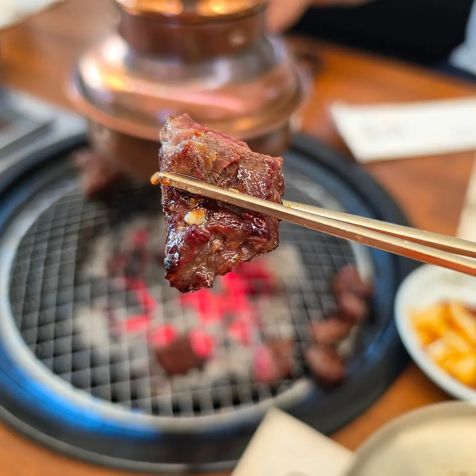 Sliced grilled beef galbisal