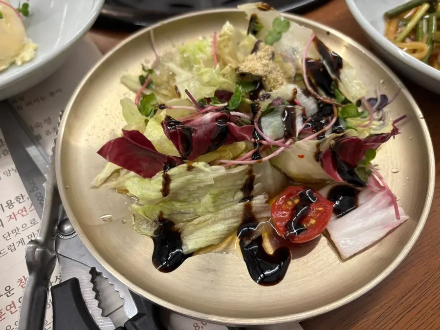 Wrap vegetables, onion, salad, and other side dishes