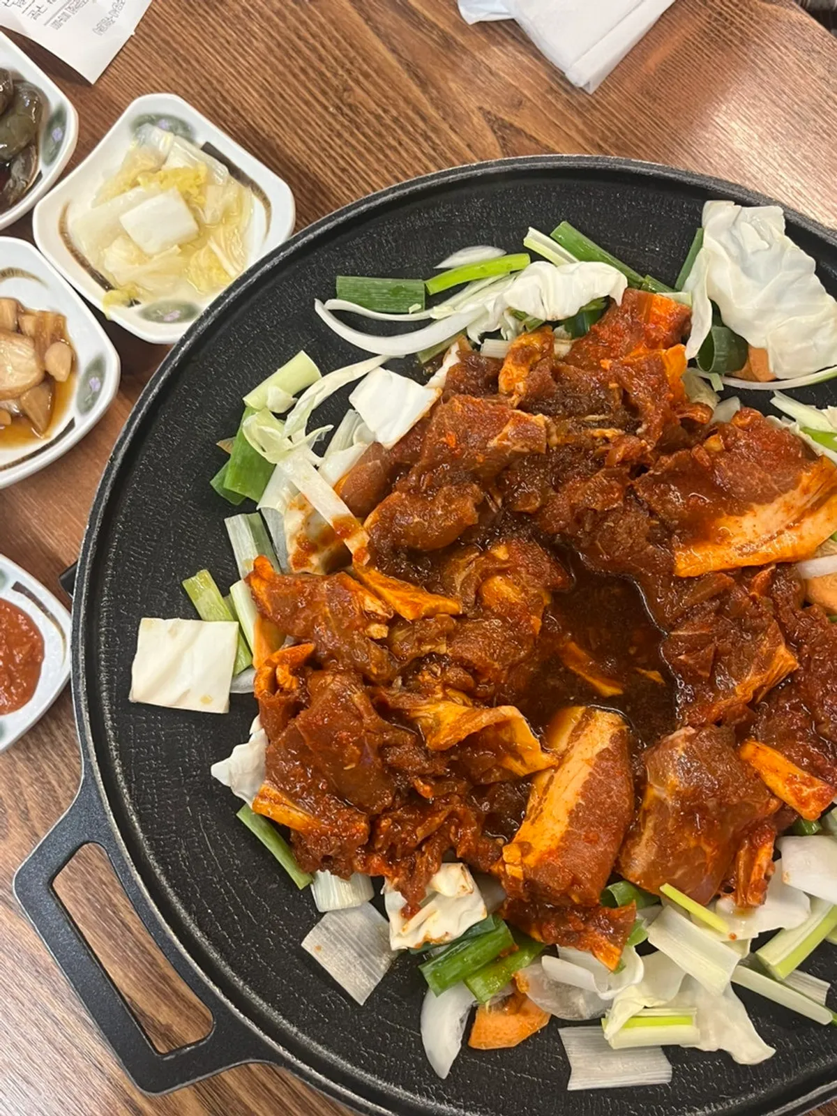 양념이 잘 배어 있는 고추장주물럭 고기